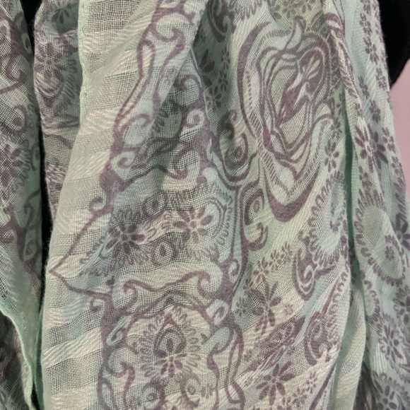 Unbranded Seafom Green Print Scarf - Picture 4 of 8